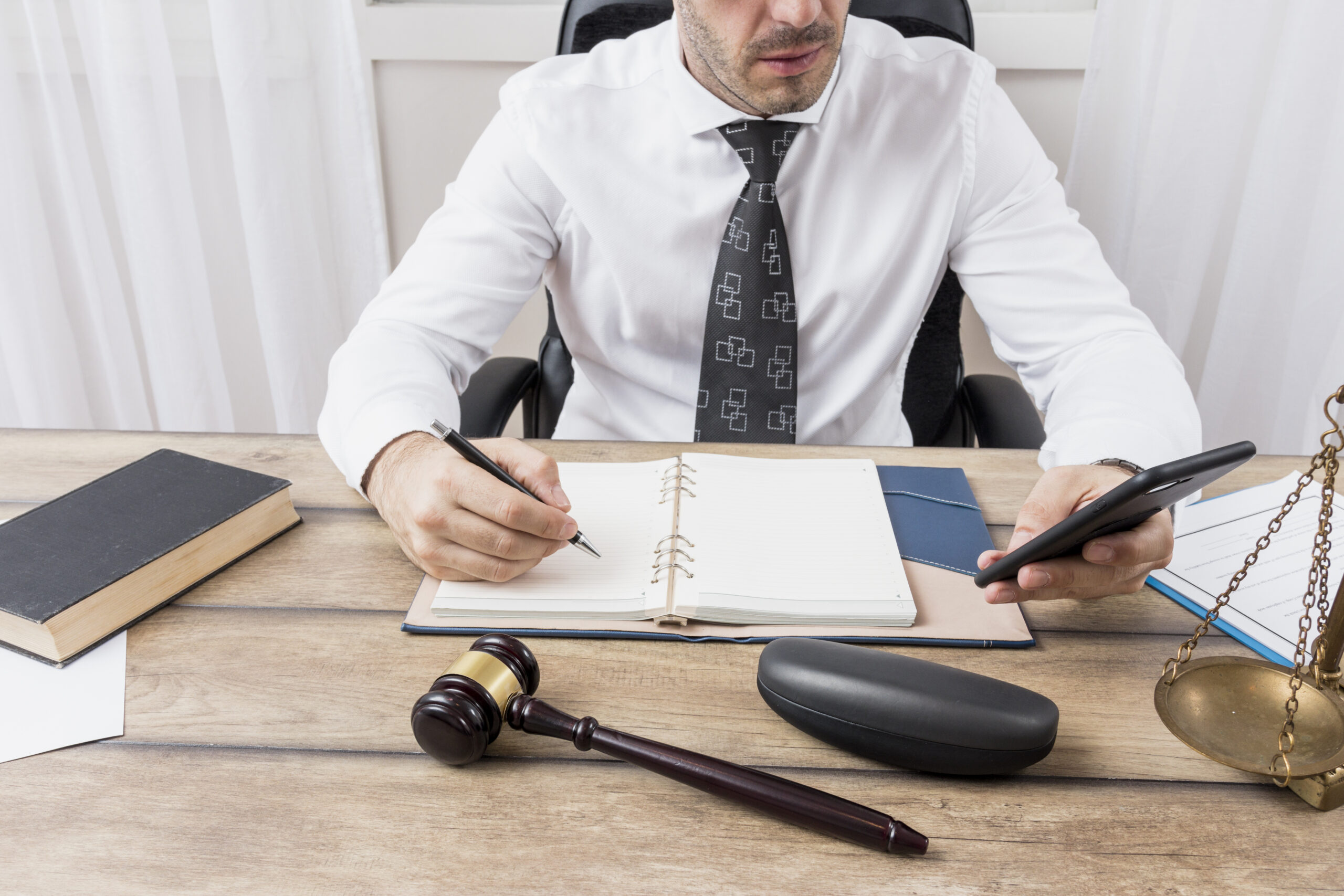 Read more about the article Best Advocate In Bangalore
