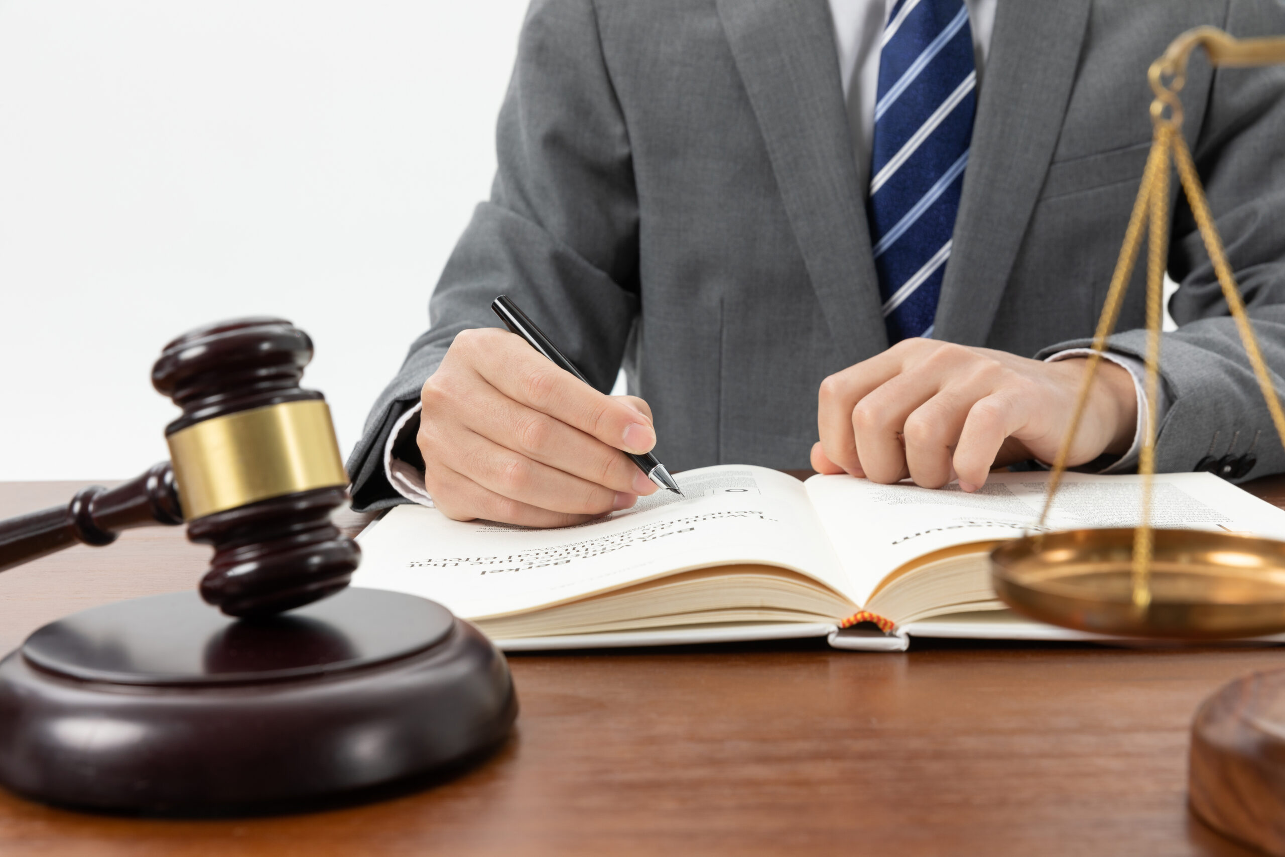 Read more about the article Best Property Lawyers in Bangalore | Top Advocates for Your Real Estate Needs